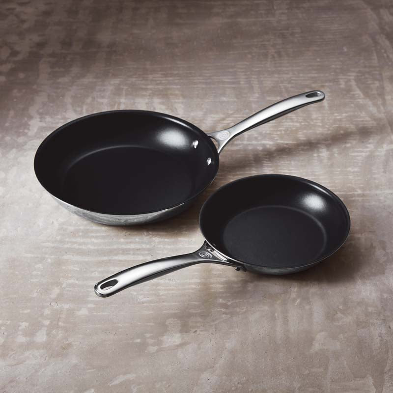 Le Creuset Signature Stainless Steel Non-Stick Frying Pan Set 20cm and 26cm (7135057051706)