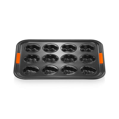 Le Creuset 12 Cup Christmas Tray (6690572664890)