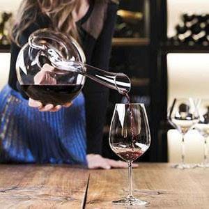 Riedel Decanters - A Beginner’s Guide to Decanting Wine