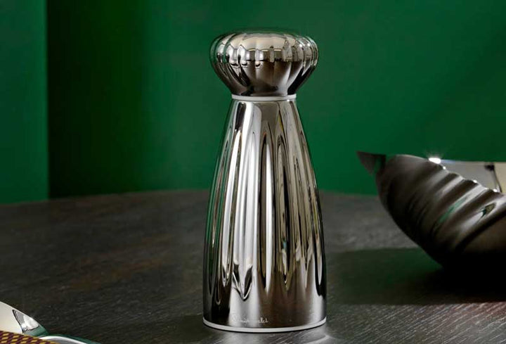 Pre-Xmas Offers on Beautiful Mills, Everyday Le Creuset, and a Moment to Pause