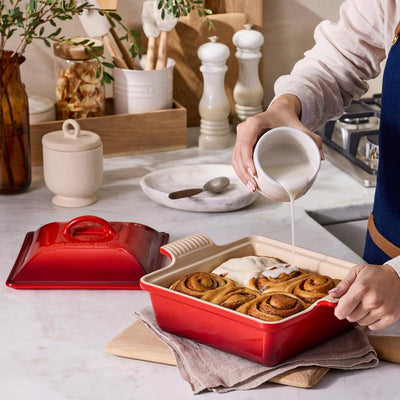 Le Creuset Stoneware Deep Square Dish with Lid 23cm (7327375556666)