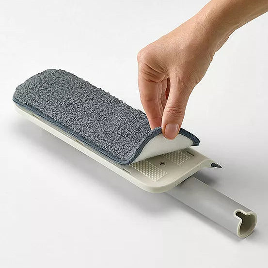 Joseph Joseph CleanTech 2-in-1 Glass Cleaning Tool