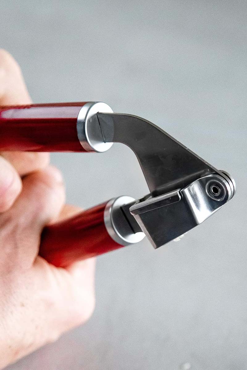 KitchenAid Garlic Press Empire Red (063476) (7311022915642)