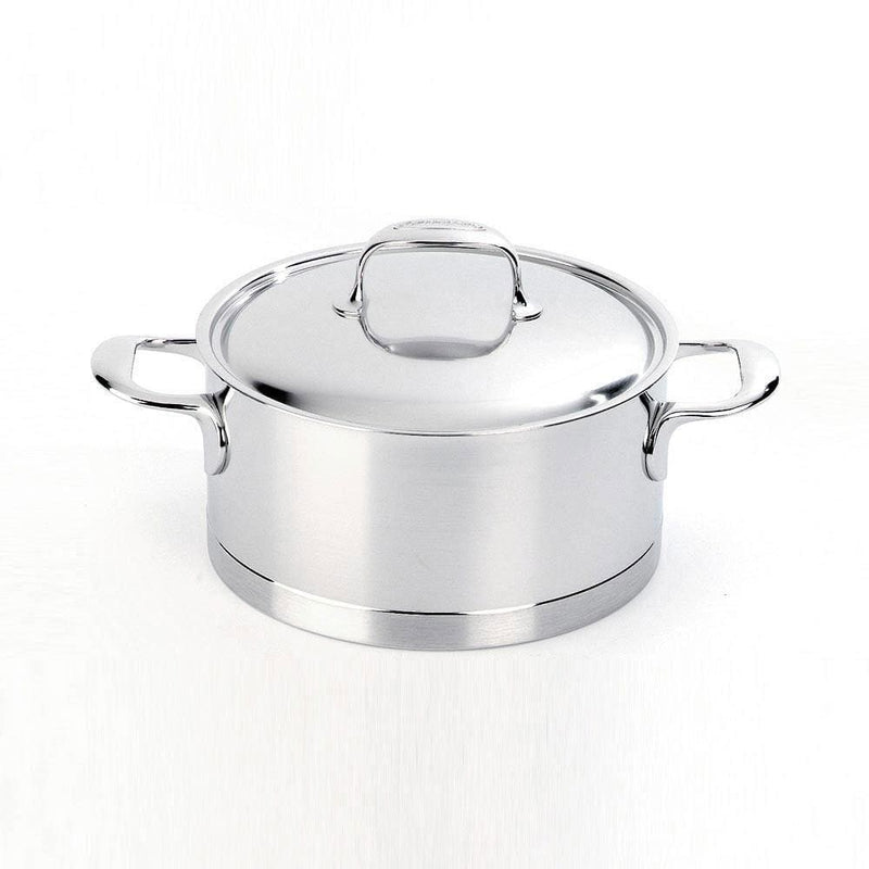 https://aolcookshop.co.uk/cdn/shop/products/demeyere-atlantis-casserole-with-lid-stainless-steel-723_800x.jpg?v=1633437159