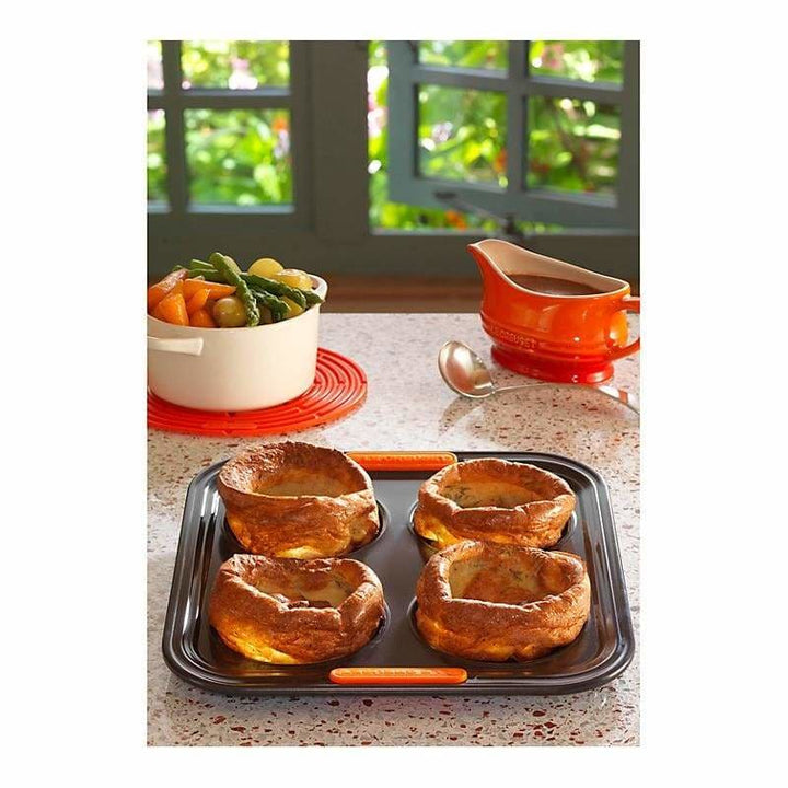 Le Creuset Cup Yorkshire Pudding Tray – Art of Living Cookshop