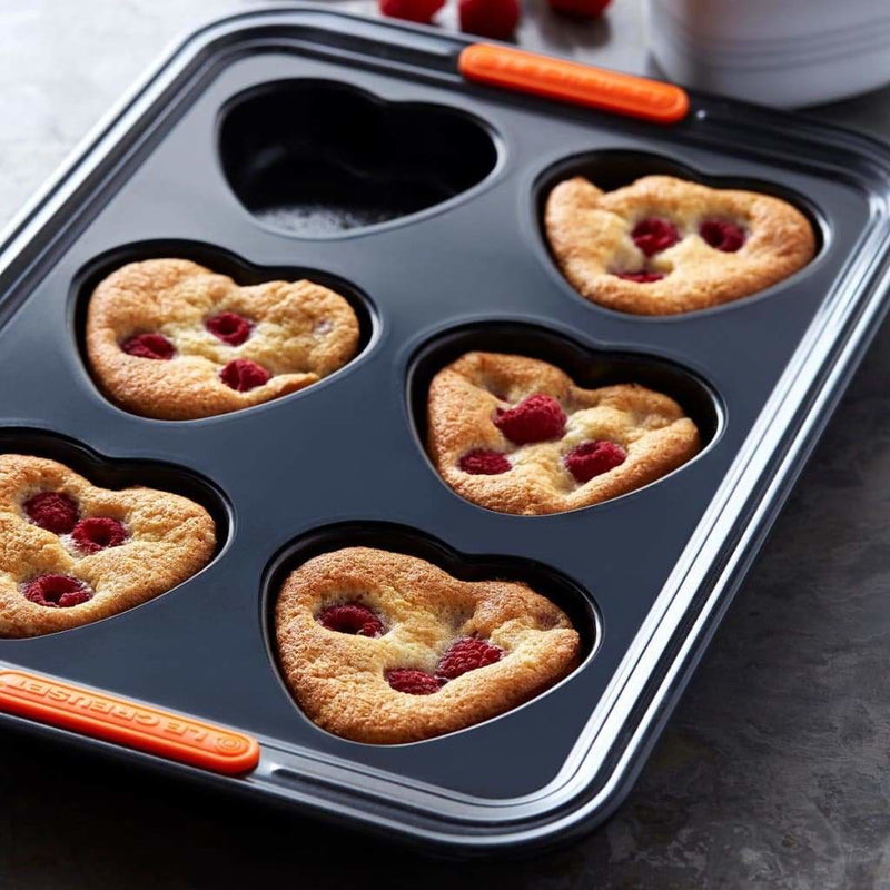 Le Creuset 6 Cup Heart Tray - Art of Living Cookshop (2382922055738)