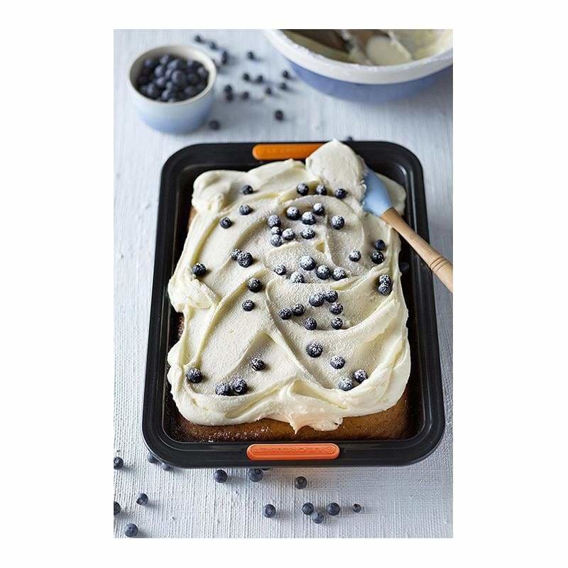 Le Creuset Rectangular Cake Tin - Art of Living Cookshop (2462655610938)