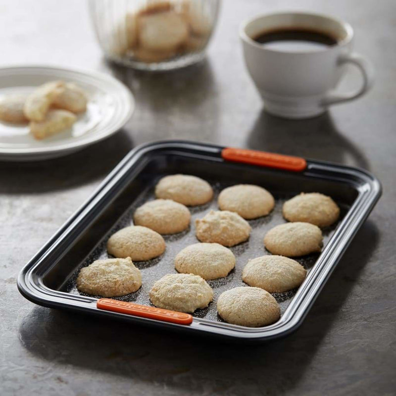 Le Creuset Small Baking Tray 27cm - Art of Living Cookshop (2383061844026)